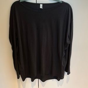 LuLulemon L/S T-Shirt. Size 10